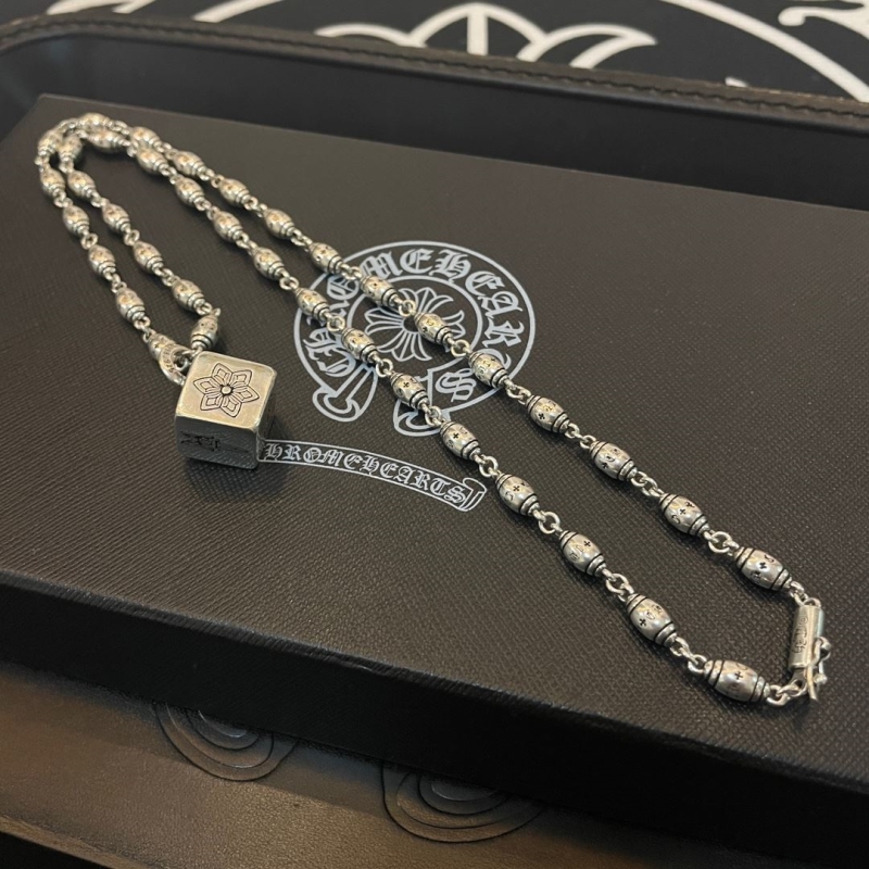 Ch**me He**ts necklaces